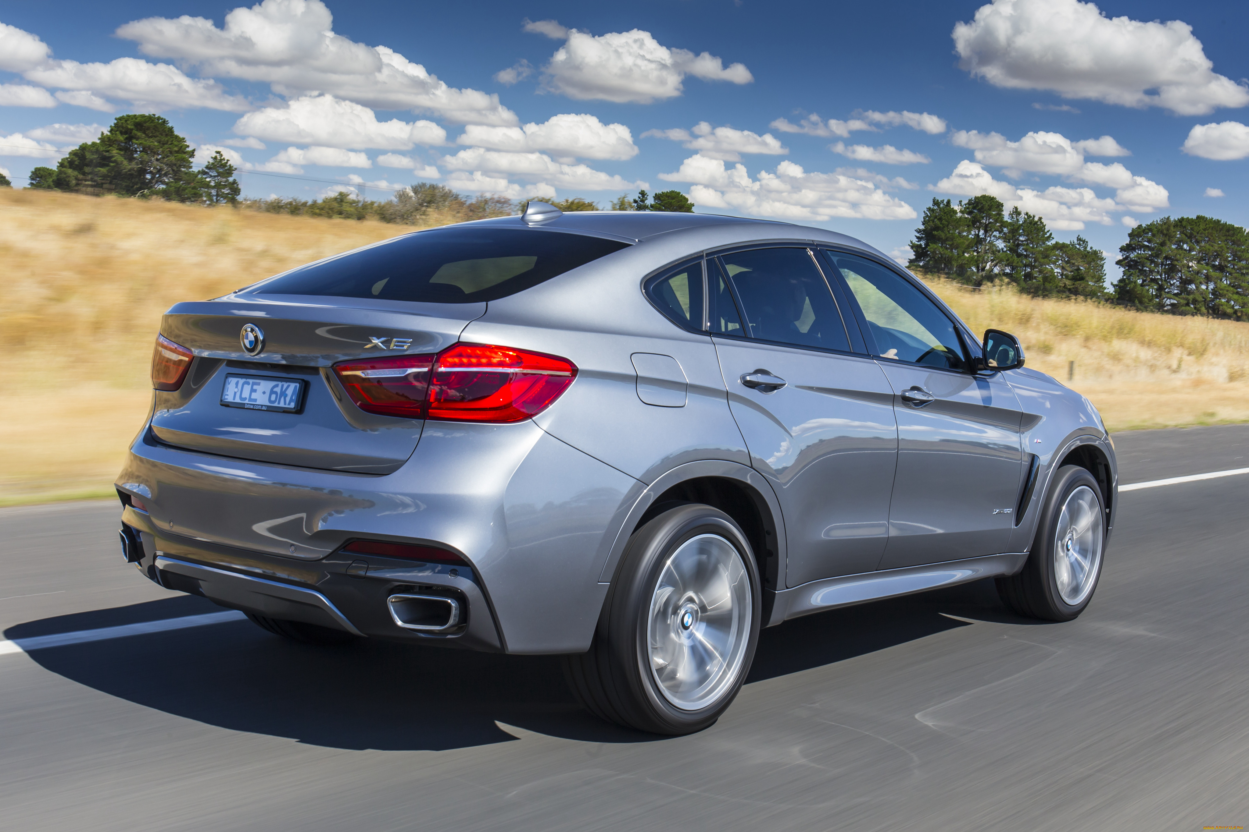 Bmw x6 стоит